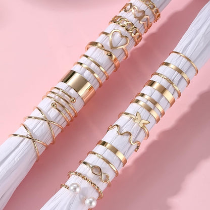 Dollcini 33 Részes Ékszerszett – Elegáns Fülbevalók és Gyűrűk