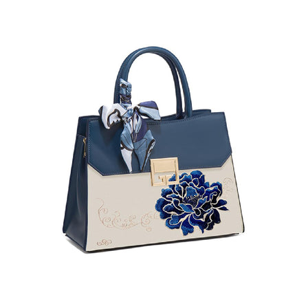 Dollcini Hímzett Női Kézitáska – Elegáns Alkalmi Táska